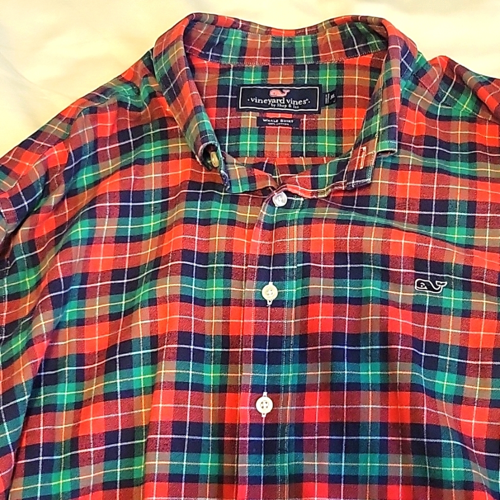 Vineyard Vines Holiday Season/Christmas Whale Shirt